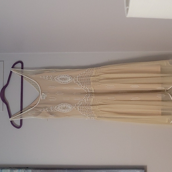 Dress - Picture 2 of 2